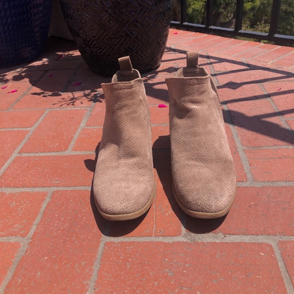 Dolce Vita suede ankle boots - Picture 2 of 3